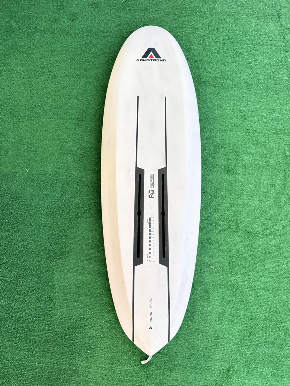 Used Armstrong Midlength 45 Liter Board - Image 8