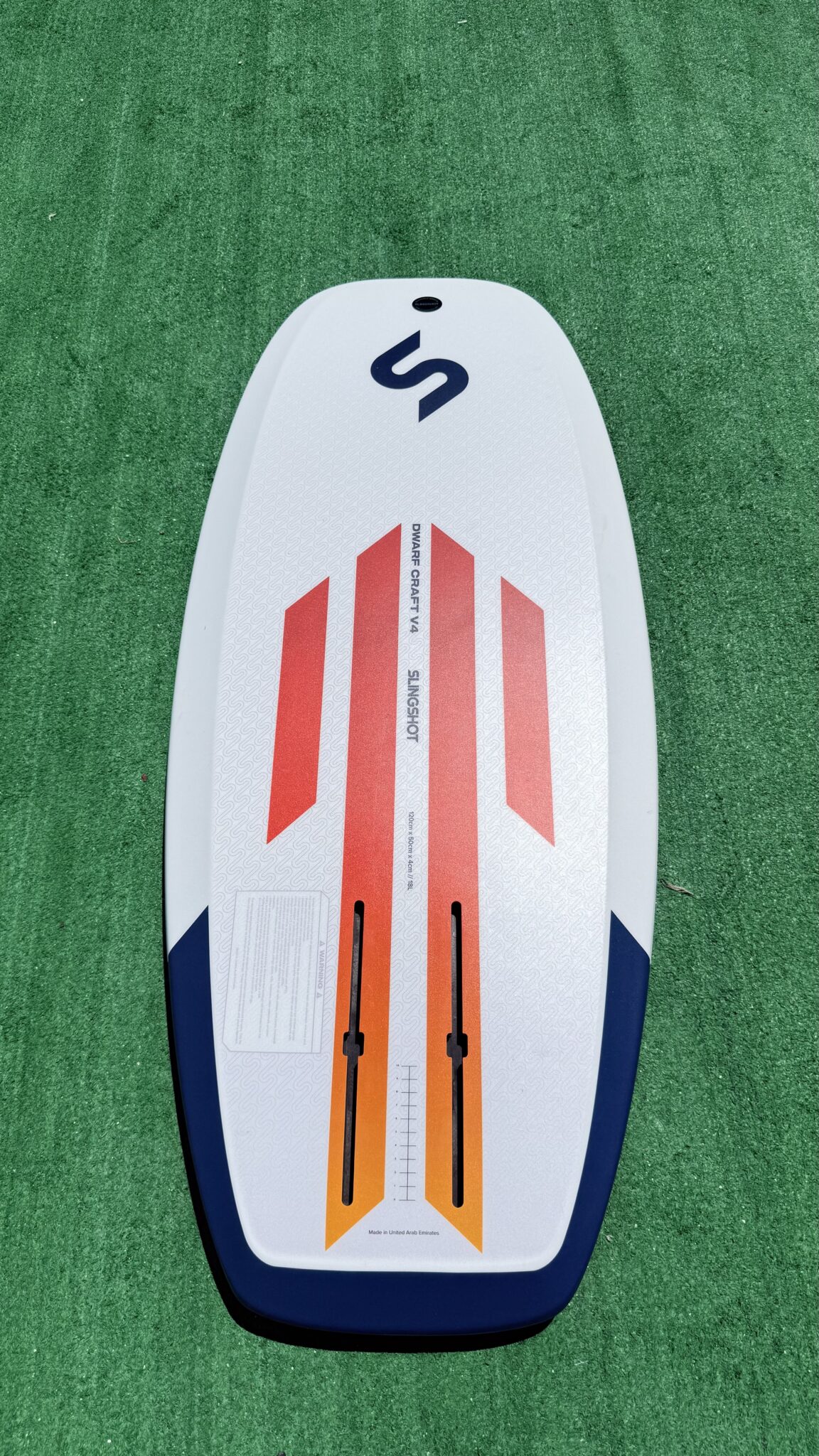 Used Slingshot Dwarf Craft V4 120cm Foil Board