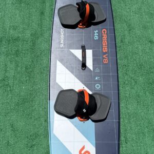 Used Slingshot Crisis V8 146 Kiteboard w/ Fly Binding