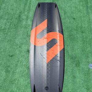 Used Slingshot Formula V4 136cm Kiteboard Twin tip