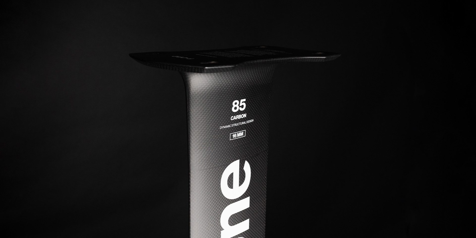 F-One Carbon Mast 16 Titan 2 - Image 6