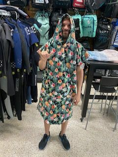 Good Breeze Changing Beach Poncho - Image 3