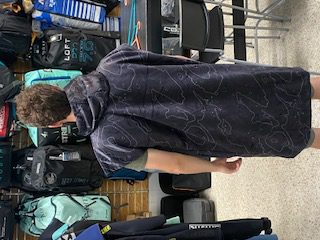 Good Breeze Changing Beach Poncho - Image 9