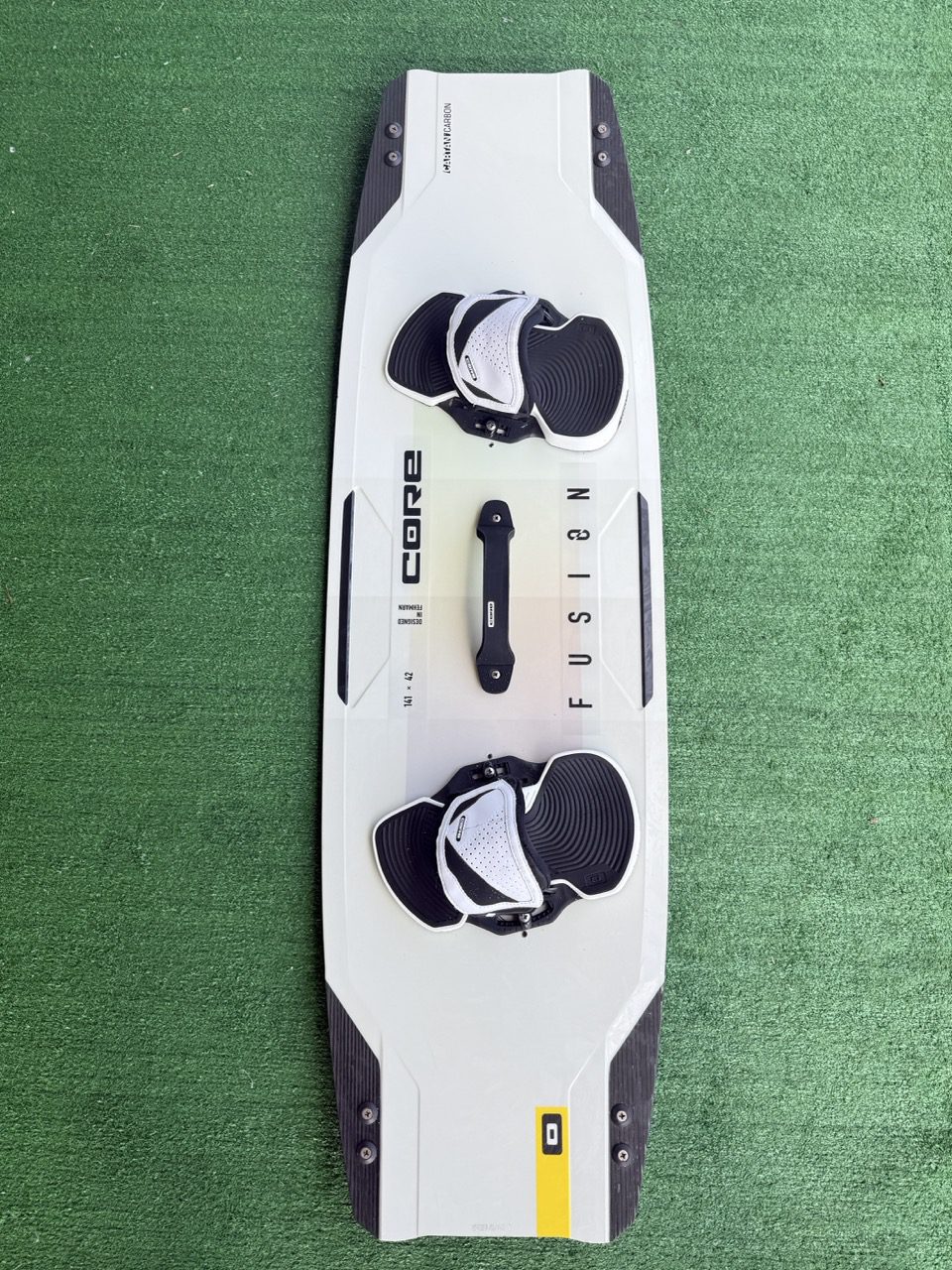 Used Core Fusion 5 141cm Kiteboard w/ Union Bindings