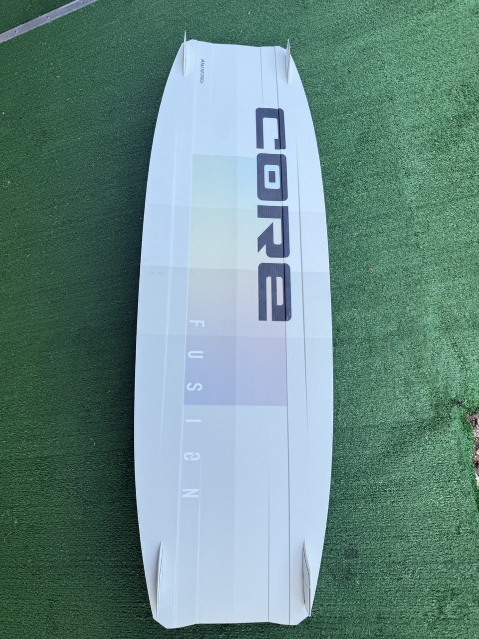 Used Core Fusion 5 141cm Kiteboard w/ Union Bindings - Image 4
